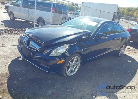 2013 Mercedes-Benz E 350 4Matic из США, поврежденный, VIN WDDKJ8JBXDF211767
